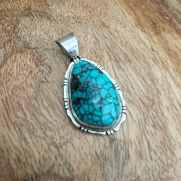 Navajo Spencer Sterling Silver amd Turquoise pendant signed - Picture 3 of 4